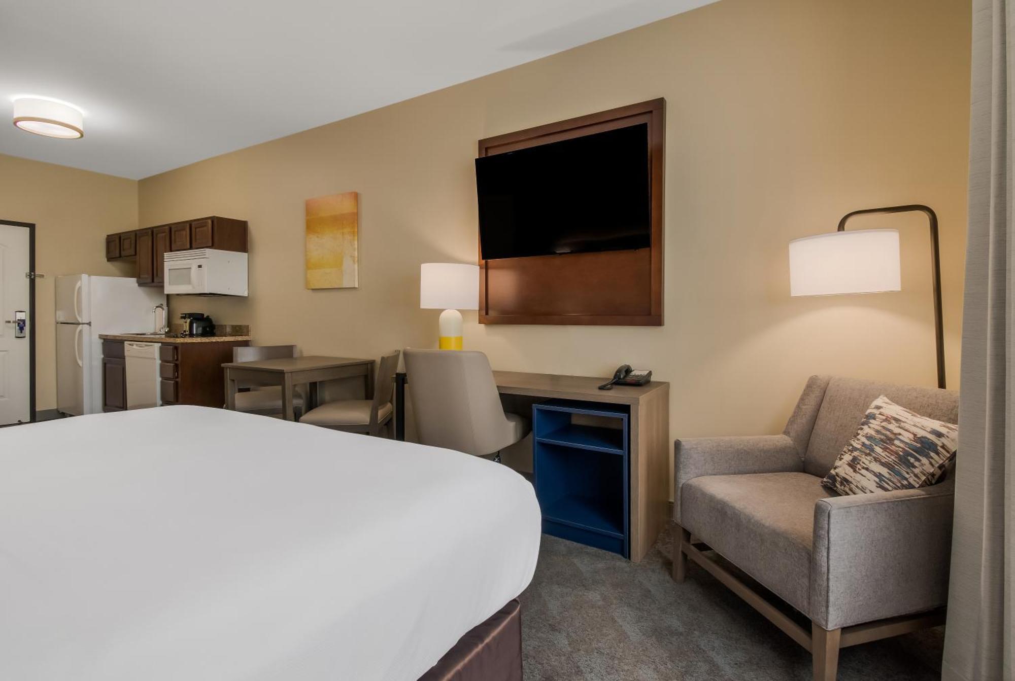 Hotel Comfort & - Frackville 3*